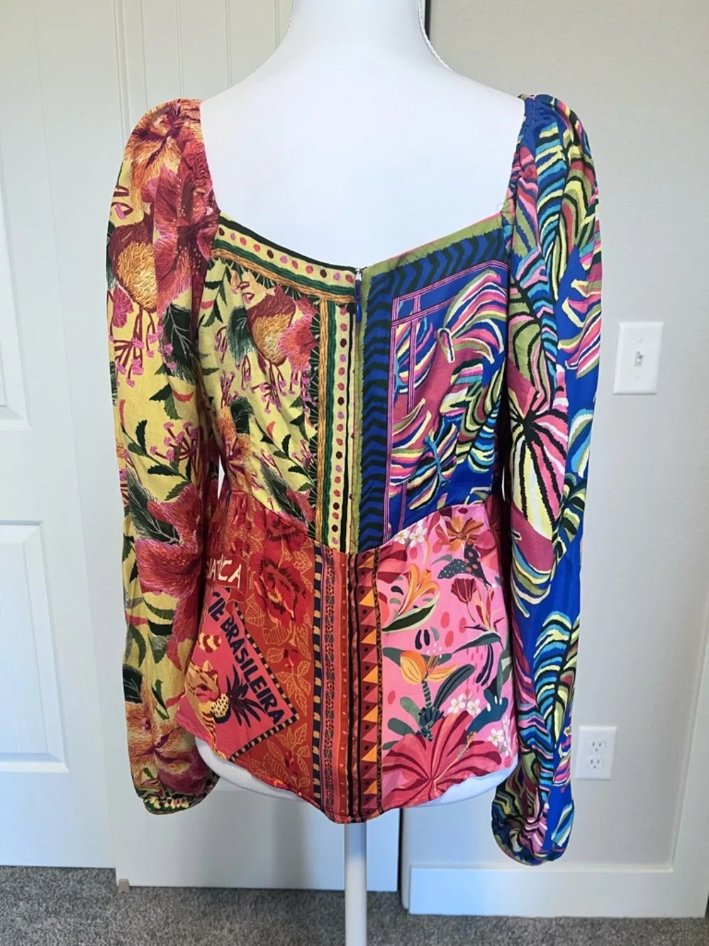 Farm Rio Printed Puff-Sleeved Blouse Beaded Tassels Back Zipper Sz Medium